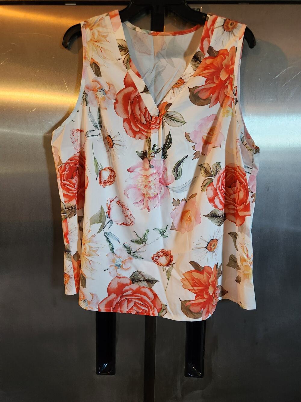 Shein Curve Ivory Watercolor Floral Print V-Neck Top Size 1XL
